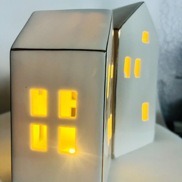 Lot Of 2 Ceramic LED Light-Up House Decor Village New Batteries 8" Gift - Picture 2 of 5